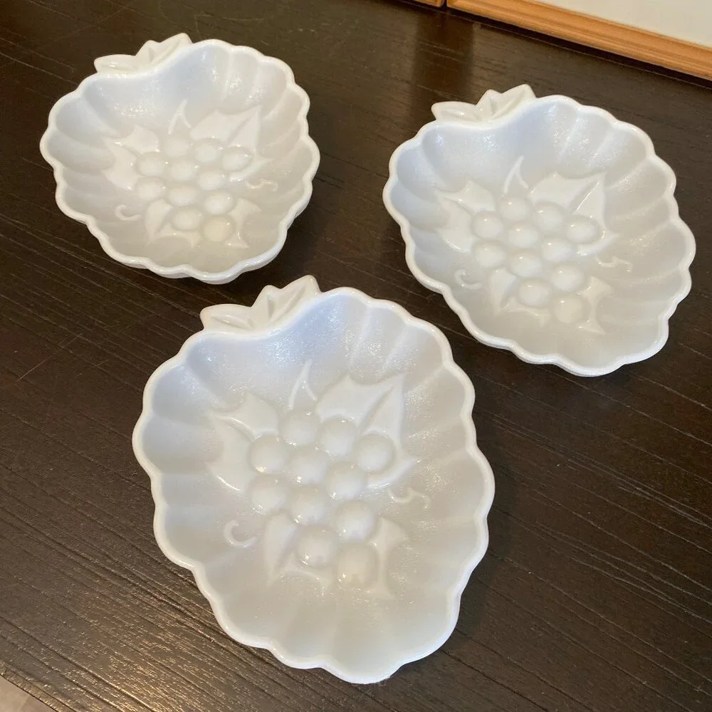 Vtg Set of 3 White Milk Glass Candy Dishes - Grape Berry Pattern‎ - Mid-Century